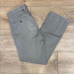 Dockers Men's Gray Chinos